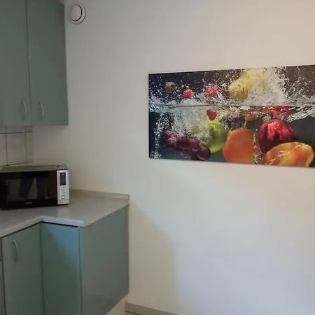 Le Jardin D'horace O Im Garten Von Horaz Volgelsheim